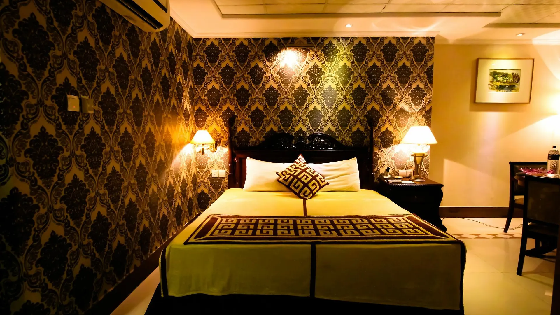 Hotel Sea Shell Dhaka